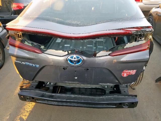 JTDKARFP0H3067142 - 2017 TOYOTA PRIUS PRIM 灰色 照片 9