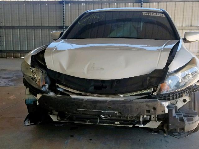 1HGCP2F67BA032250 - 2011 HONDA ACCORD SE WHITE photo 9