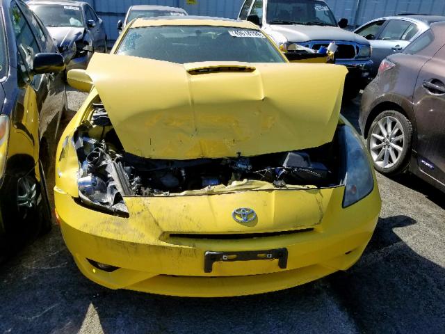 JTDDR32T240174335 - 2004 TOYOTA CELICA GT YELLOW photo 9