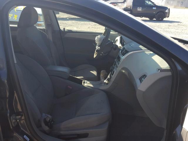 1G1ZB5E17BF136537 - 2011 CHEVROLET MALIBU LS 灰色 照片 5