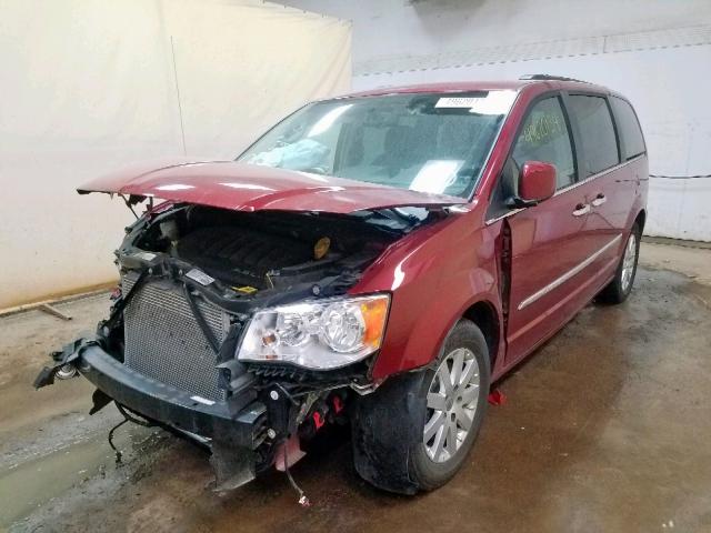 2C4RC1BG8FR752526 - 2015 CHRYSLER TOWN & COU RED photo 2