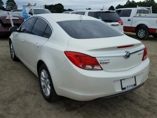 2G4GR5ER3D9248095 - 2013 BUICK REGAL WHITE photo 3