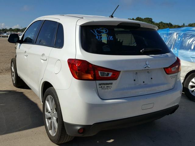 4A4AP3AU2DE022456 - 2013 MITSUBISHI OUTLANDER WHITE photo 3