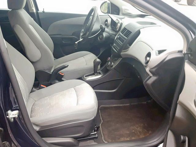 1G1JA6SH1F4161653 - 2015 CHEVROLET SONIC LS BLUE photo 5