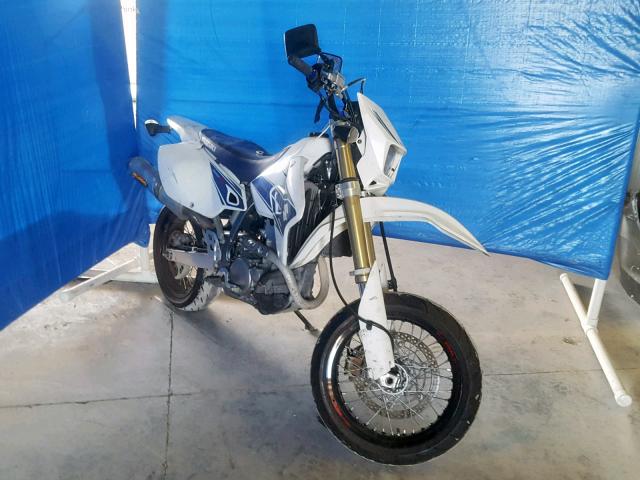 JS1SK44A582100778 - 2008 SUZUKI DR-Z400 SM WHITE photo 1