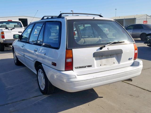 3FARP15J8RR127656 - 1994 FORD ESCORT LX WHITE photo 3