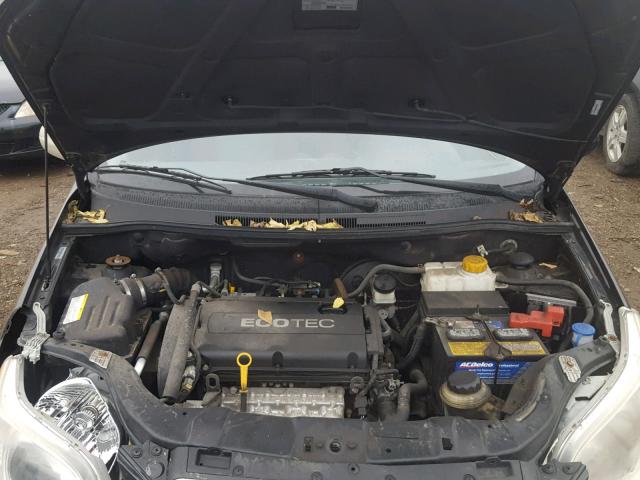 KL1TD66E09B624932 - 2009 CHEVROLET AVEO LS BLACK photo 7