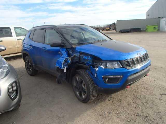 3C4NJDDB5JT371746 - 2018 JEEP COMPASS TR BLUE photo 1