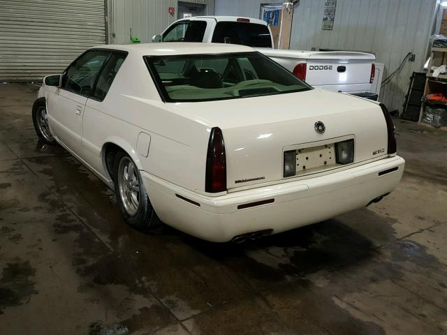 1G6EC12932B106886 - 2002 CADILLAC ELDORADO C WHITE photo 3