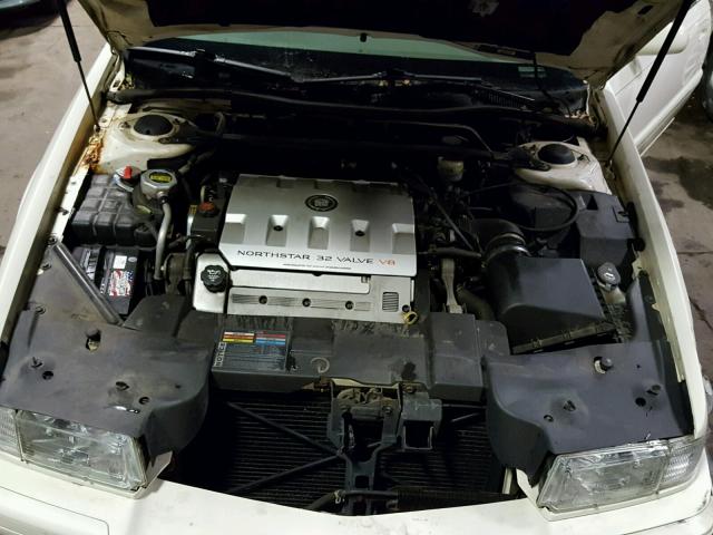 1G6EC12932B106886 - 2002 CADILLAC ELDORADO C WHITE photo 7