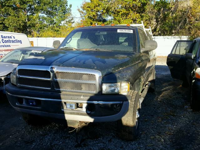 1B7KF23Z2YJ147536 - 2000 DODGE RAM 2500 GREEN photo 2