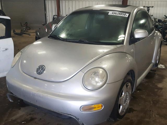 3VWCC21C0YM433459 - 2000 VOLKSWAGEN NEW BEETLE 灰色 照片 2