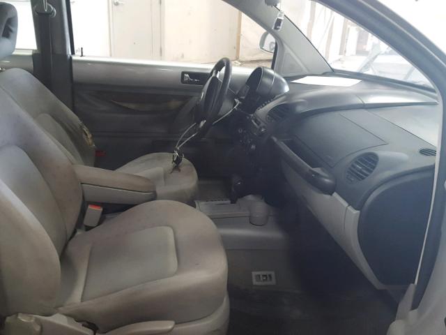 3VWCC21C0YM433459 - 2000 VOLKSWAGEN NEW BEETLE 灰色 照片 5