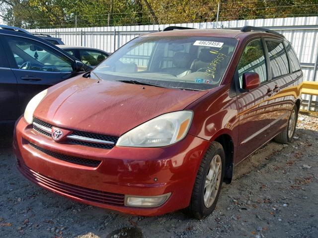 5TDZA22C14S080046 - 2004 TOYOTA SIENNA XLE RED photo 2