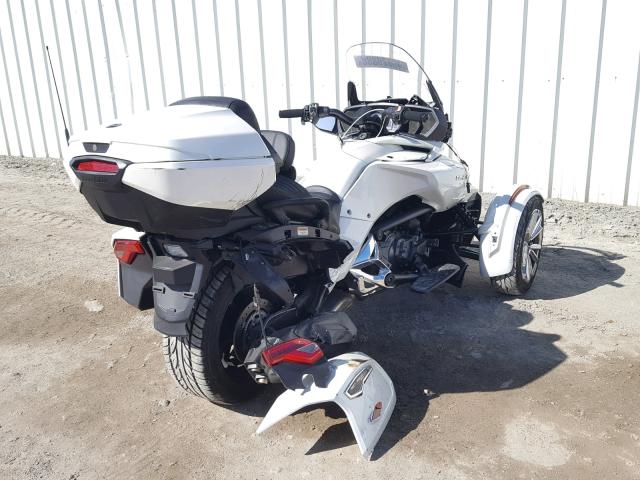 2BXREDD22HV000988 - 2017 CAN-AM SPYDER ROA WHITE photo 4