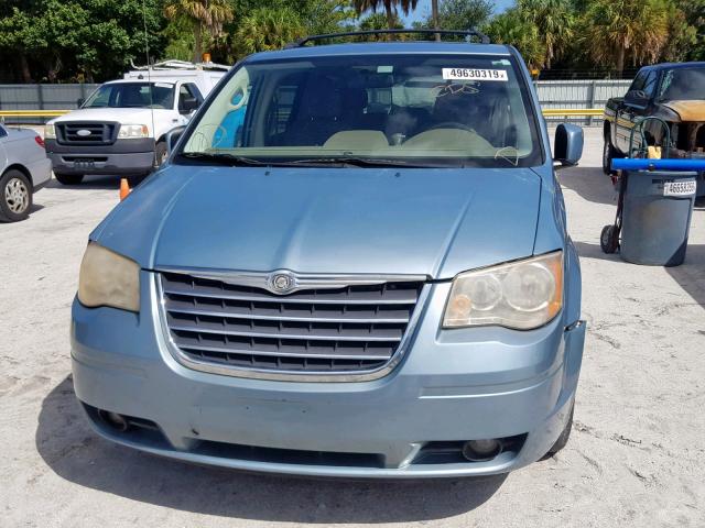 2A4RR5D11AR450769 - 2010 CHRYSLER TOWN & COU BLUE photo 9