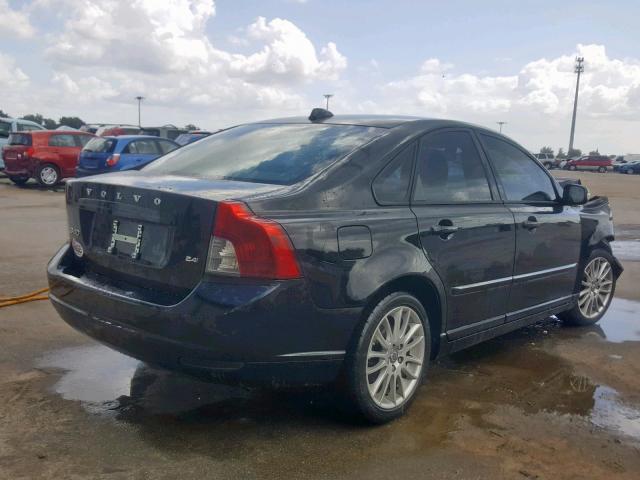 YV1382MS2A2496982 - 2010 VOLVO S40 2.4I BLACK photo 4