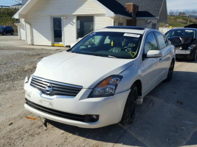 1N4BL21E68N421411 - 2008 NISSAN ALTIMA 3.5 WHITE photo 2