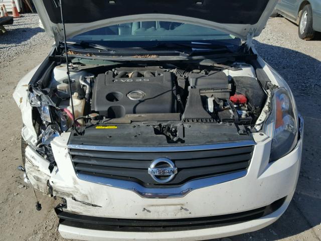 1N4BL21E68N421411 - 2008 NISSAN ALTIMA 3.5 WHITE photo 7