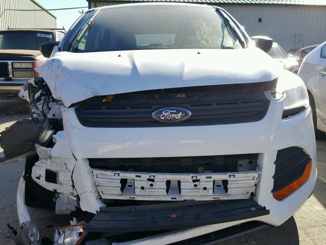 1FMCU0F74DUA03841 - 2013 FORD ESCAPE S WHITE photo 9