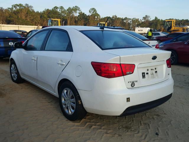 KNAFU4A24D5716234 - 2013 KIA FORTE EX WHITE photo 3