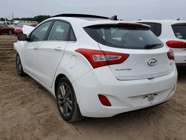 KMHD35LH3GU313856 - 2016 HYUNDAI ELANTRA GT WHITE photo 3