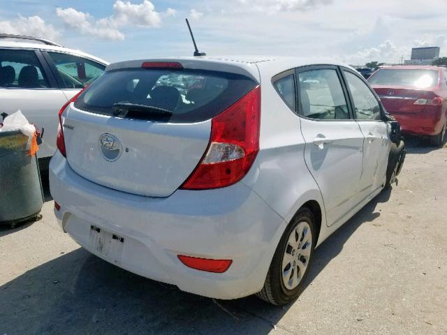 KMHCT5AE9HU313608 - 2017 HYUNDAI ACCENT SE WHITE photo 4