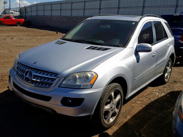 4JGBB86E98A335036 - 2008 MERCEDES-BENZ ML 350 SILVER photo 2