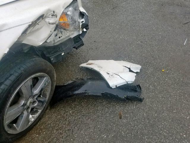 1G1ZC5E1XBF300411 - 2011 CHEVROLET MALIBU 1LT WHITE photo 9