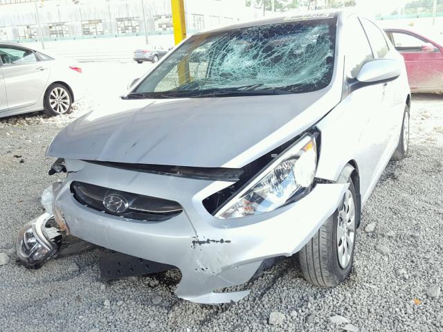 KMHCT4AEXGU115595 - 2016 HYUNDAI ACCENT SE SILVER photo 2