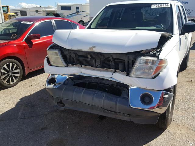 1N6AD07U66C407181 - 2006 NISSAN FRONTIER C WHITE photo 9