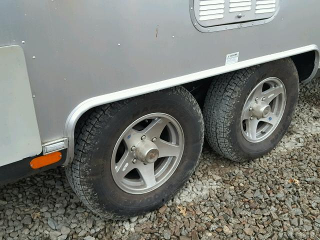 1STTBYP218J522933 - 2008 AIRS TRAVELTRAI 银色 照片 8