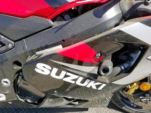 JS1GN7CAX52107835 - 2005 SUZUKI GSX-R600 K RED photo 7