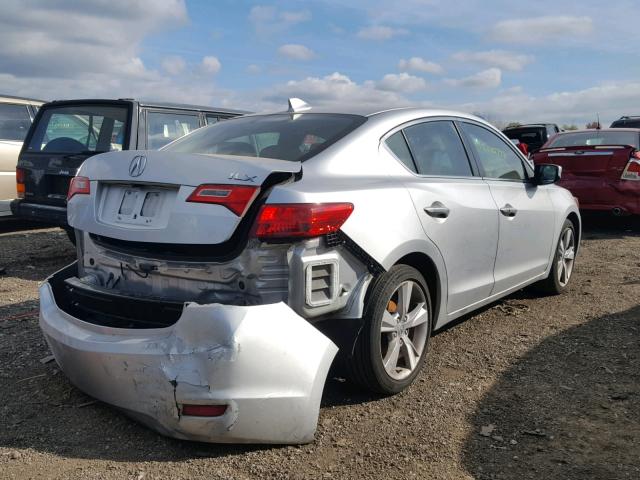 19VDE1F70DE019201 - 2013 ACURA ILX 20 TEC SILVER photo 4