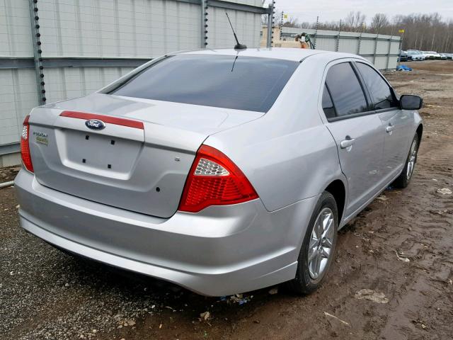 3FAHP0GA2AR267015 - 2010 FORD FUSION S SILVER photo 4