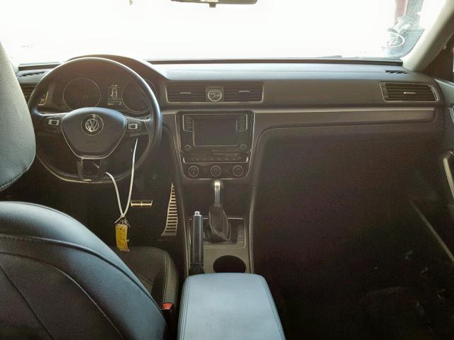 1VWDT7A34HC033598 - 2017 VOLKSWAGEN PASSAT R-L CHARCOAL photo 9