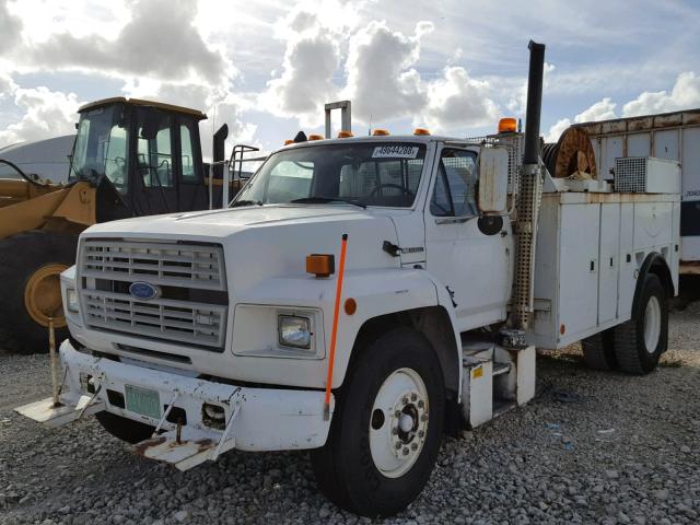 1FDXK74P2PVA00454 - 1993 FORD F700 F WHITE photo 2