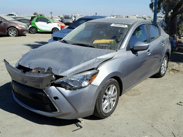 3MYDLBZV1GY107336 - 2016 TOYOTA SCION IA GRAY photo 2