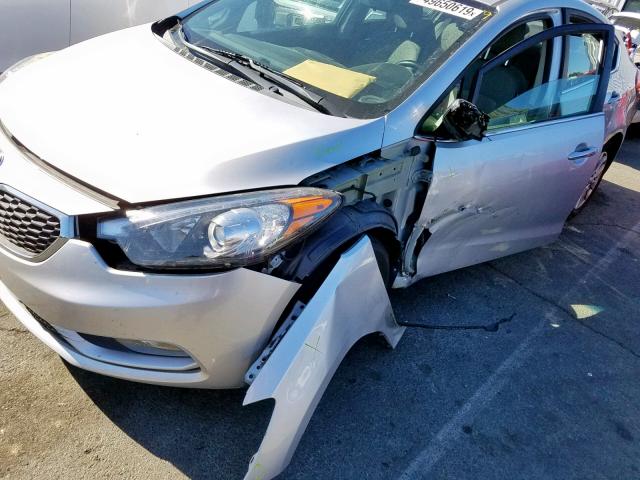 KNAFX4A84E5127570 - 2014 KIA FORTE EX SILVER photo 9