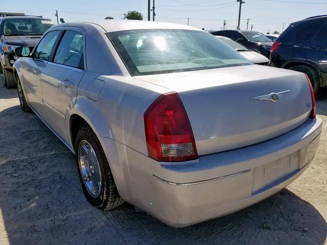 2C3JA53G65H691453 - 2005 CHRYSLER 300 TOURIN SILVER photo 3