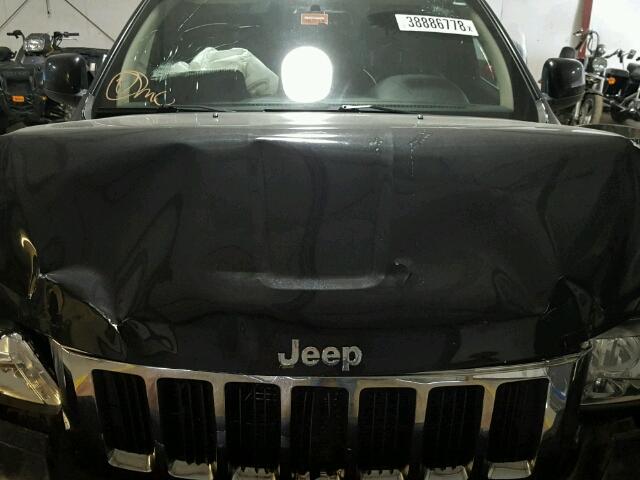 1J4RR4GTXBC675001 - 2011 JEEP GRAND CHER BLACK photo 7