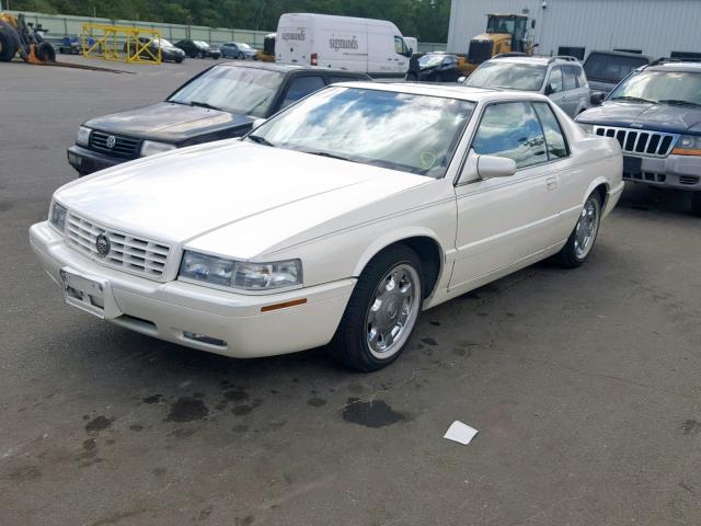 1G6ET12921B105176 - 2001 CADILLAC ELDORADO T WHITE photo 2