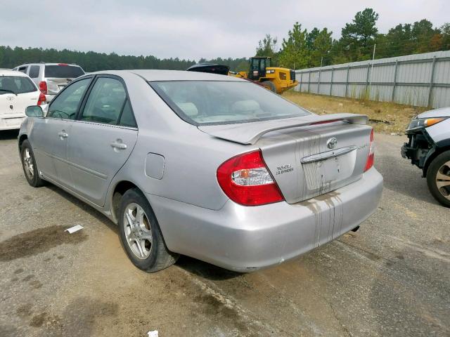 4T1BE32K53U677435 - 2003 TOYOTA CAMRY LE SILVER photo 3