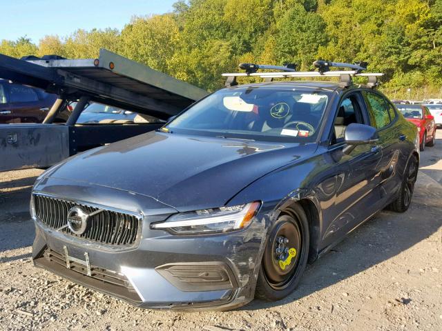 7JRA22TK4KG009478 - 2019 VOLVO S60 T6 MOM GRAY photo 2