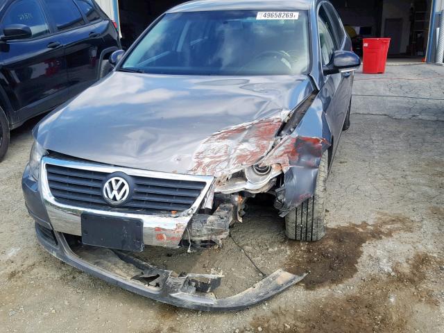 WVWJK73C78P125898 - 2008 VOLKSWAGEN PASSAT TUR GRAY photo 9