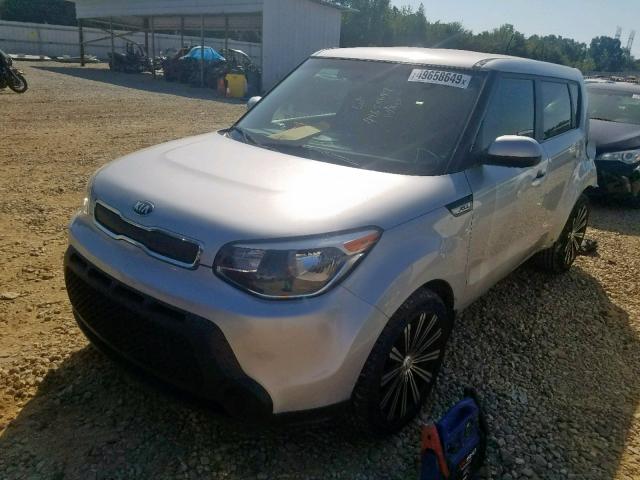 KNDJN2A26G7859161 - 2016 KIA SOUL SILVER photo 2