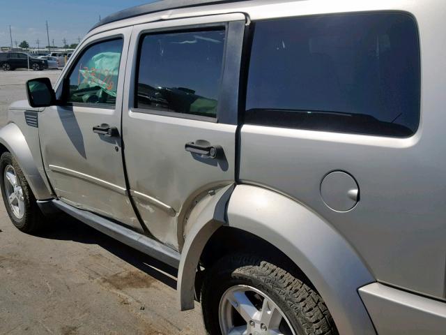 1D8GU28KX8W138854 - 2008 DODGE NITRO SXT SILVER photo 9