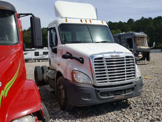 3AKBGADV4ESFT2566 - 2014 FREIGHTLINER CASCADIA 1 WHITE photo 1