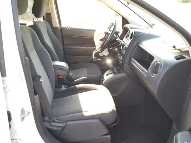 1J4NF1FB5BD180214 - 2011 JEEP COMPASS SP 白色 照片 5