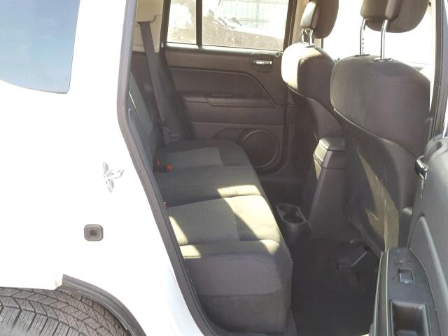 1J4NF1FB5BD180214 - 2011 JEEP COMPASS SP 白色 照片 6